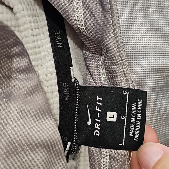 Nike dry fit boys L hoodie Grey - Picture 2 of 2